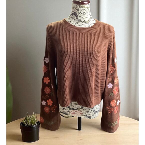 FRANCESCA'S Hailee Embroidered Crop Pullover Sweater size M brown - Picture 1 of 9